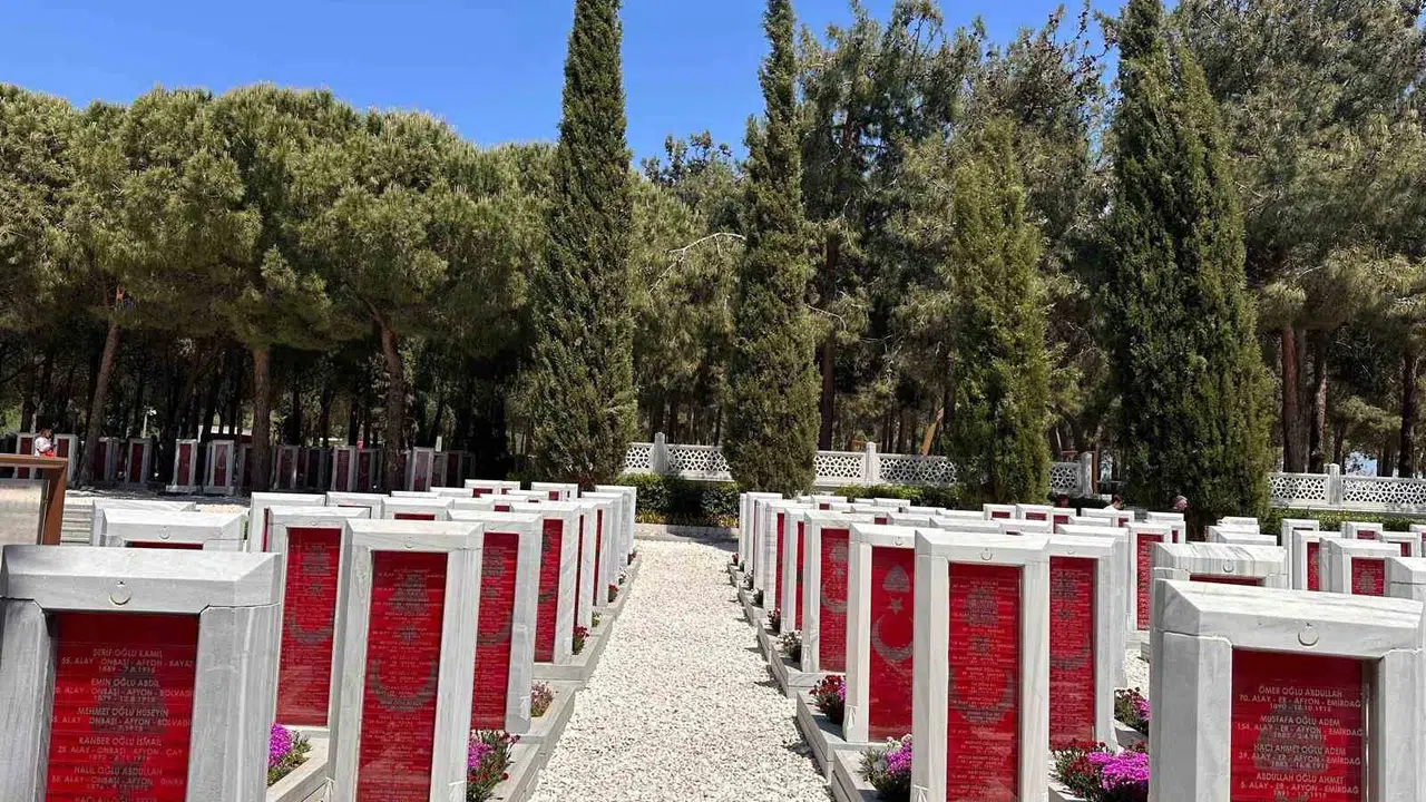 Sözünü tuttular: Esenyurtlu gençler Çanakkale destanını yerinde yaşadı
