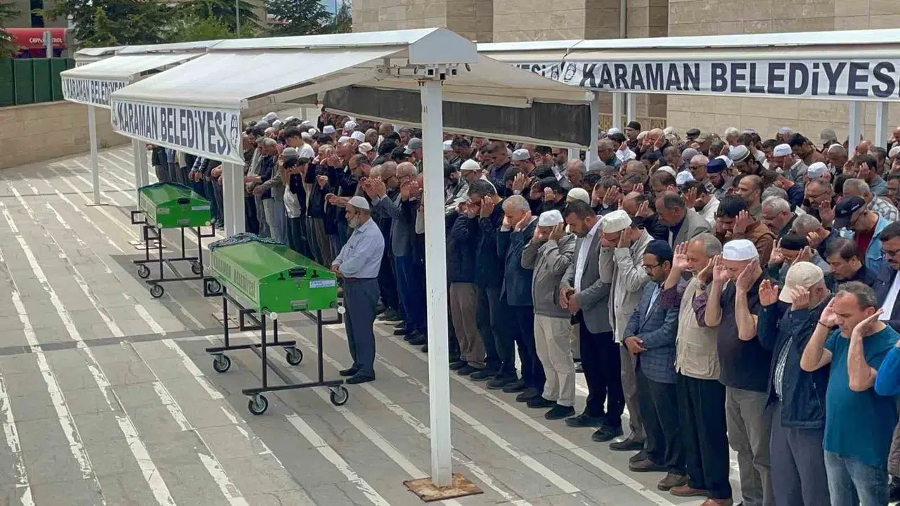 Mersin’deki feci kazada yürek yakan veda: Anne ve …