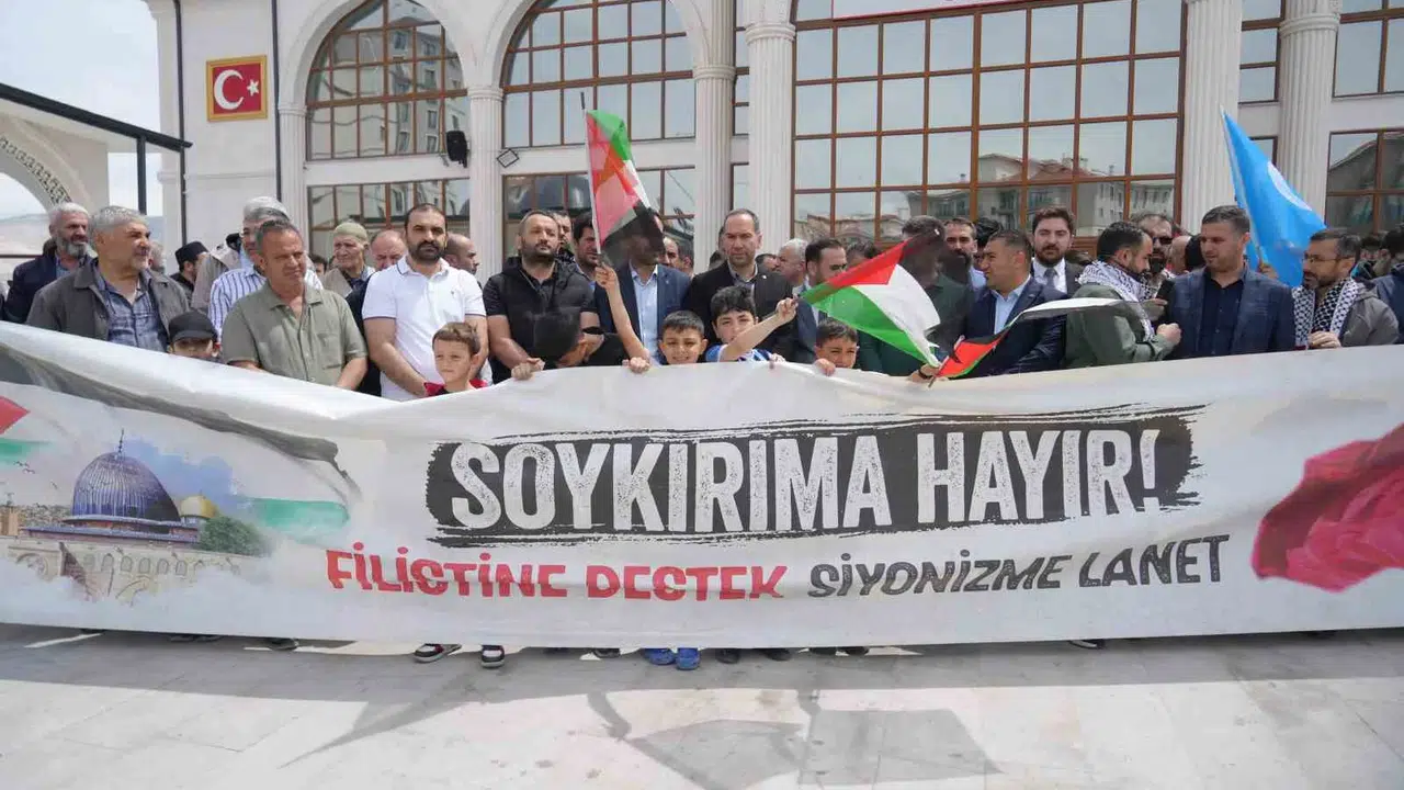 Niğde'den Gazze'ye vicdan nöbeti: Global Sumud Filosu'na yapılan müdahale sert tepki çekti