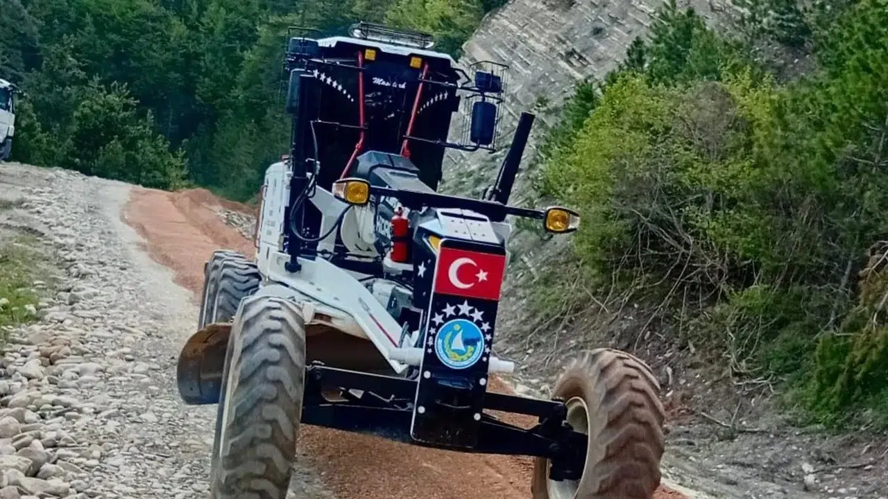 Sinop’ta ulaşım seferberliği: Köy yolları modern standartlara kavuşuyor