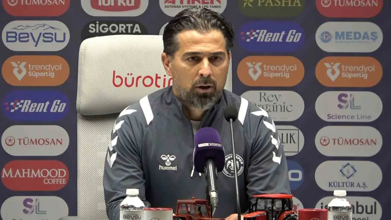 İlhan Palut’tan Fenerbahçe mağlubiyeti sonrası özeleştiri: Cezayı kesecek ayakları var