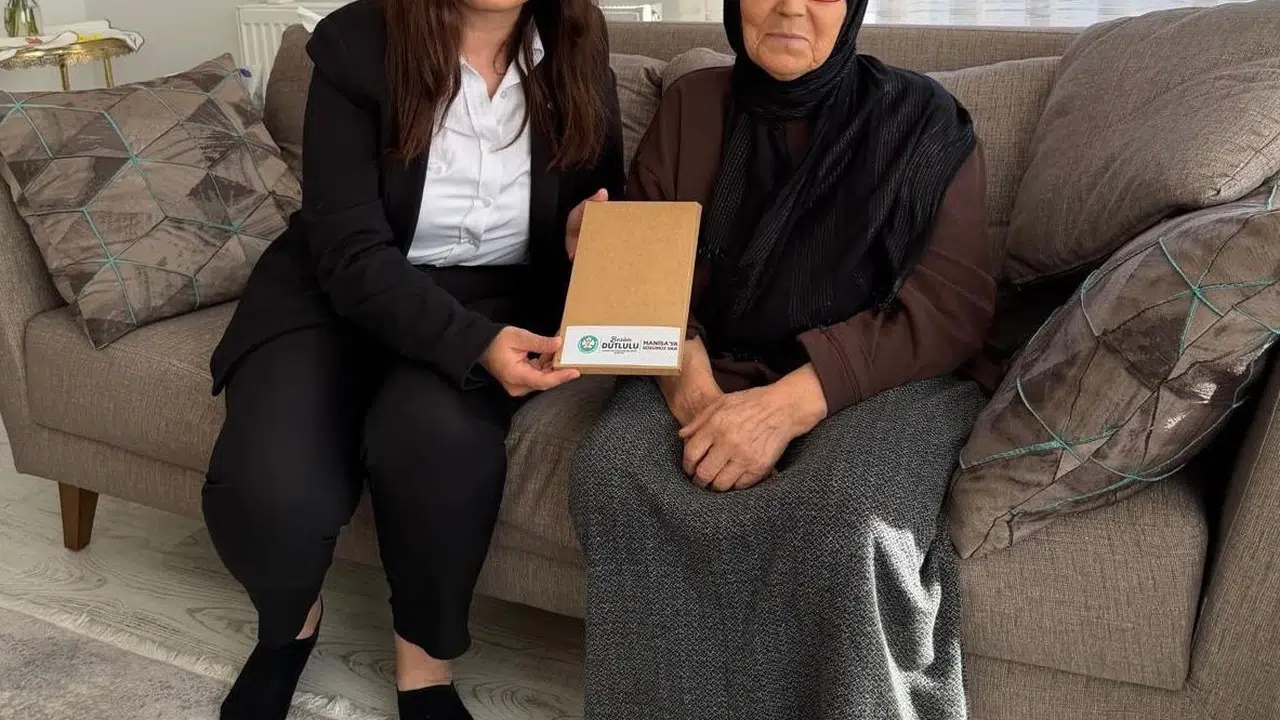 En kıymetli emanetleri unutmadı: Başkan Dutlulu’dan şehit annelerine anlamlı ziyaret