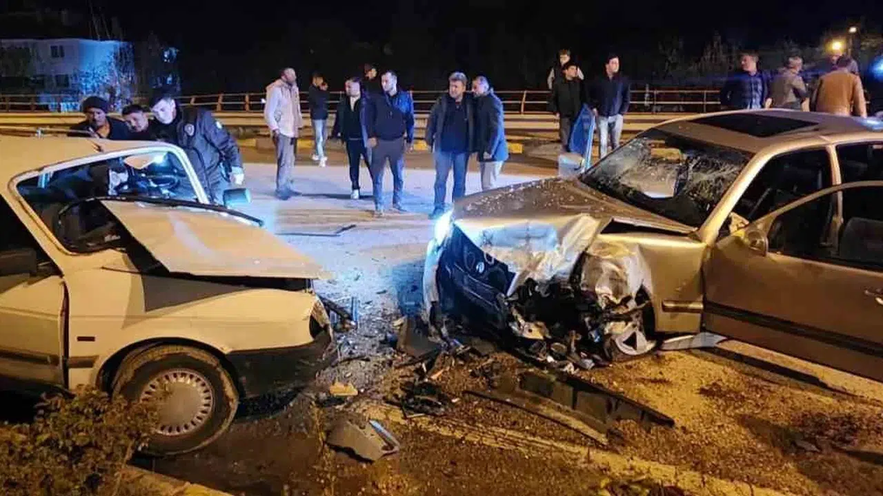 Trafikte alkol dehşeti: Ters yöne giren sürücü 3’ü çocuk 6 kişiyi hastanelik etti