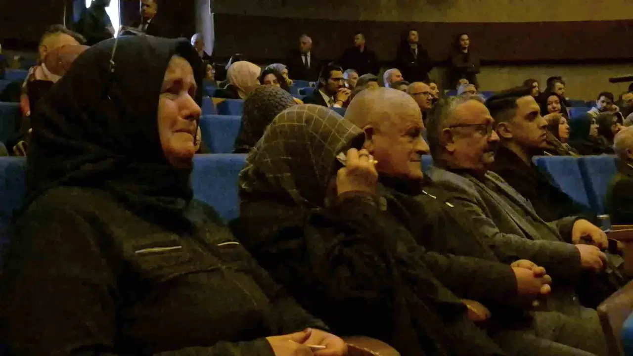 Vatanın kahramanlarına vefa borcu: Bedel belgeseli Düzce’de izleyenleri duygulandırdı