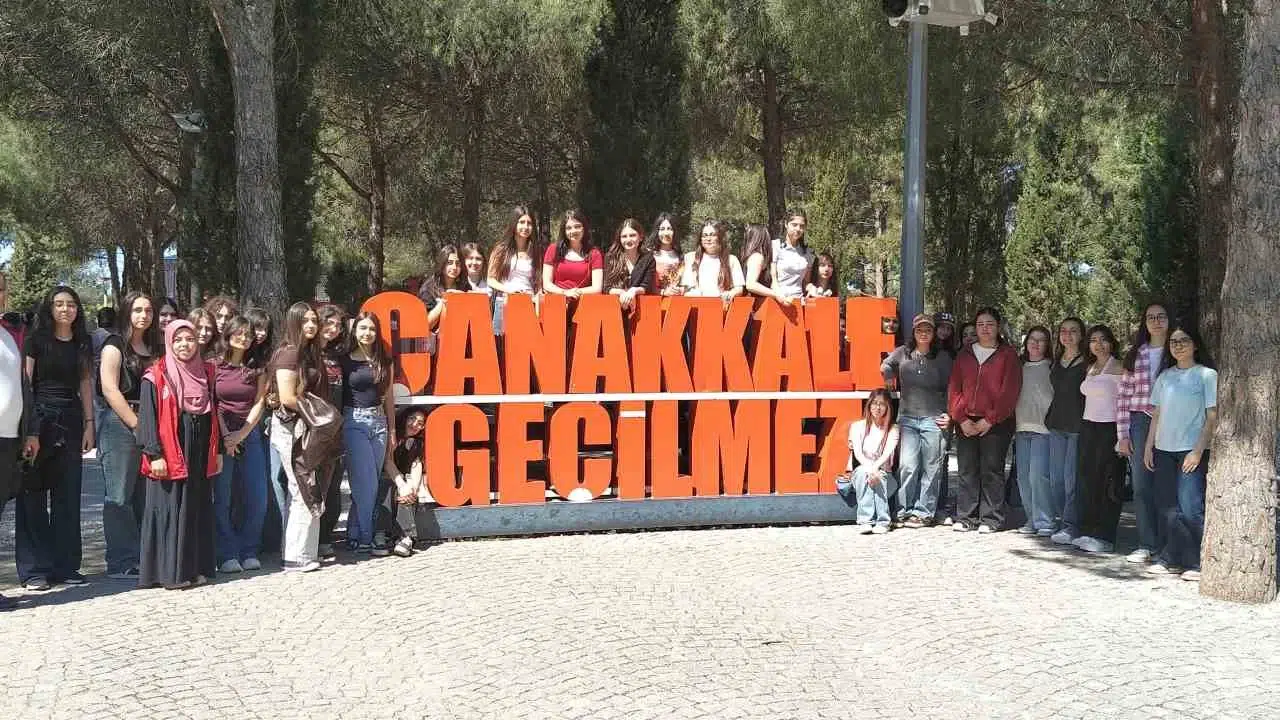 Tarihin izini sürdüler: Menteşeli gençler Çanakkale ruhunu yerinde yaşadı