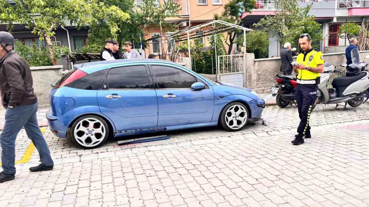 Kütahya'da kedi paniği: Motosikletli iki kişi hastanelik oldu