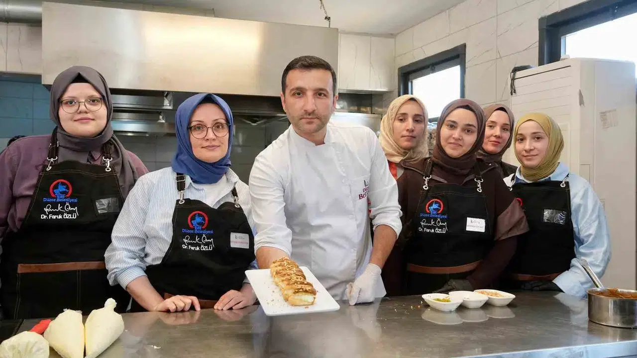 Düzce’nin lezzet rotası kadınların ellerinde şekilleniyor: Mutfakta profesyonel dokunuşlar
