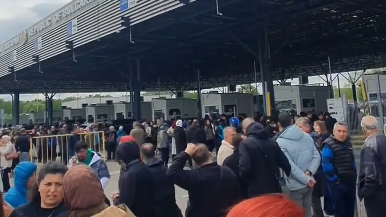 Avrupa yolunda dijital engel: Sınır kapısında 10 saati aşan çile