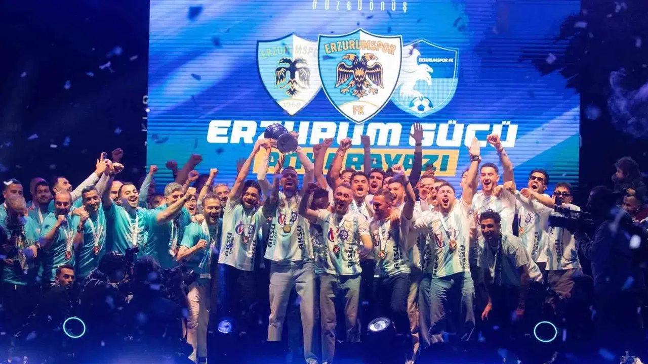 Dadaşlar geri döndü: Erzurumspor FK 5 yıllık hasreti bitirdi