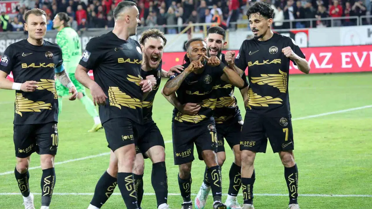 Çorum'da zafer gecesi: Play-off biletini Fredy'nin penaltısı getirdi