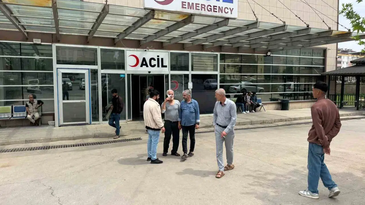 Halfeti’de dehşet anları: Tur otobüsü yetişmeseydi sonu acı olabilirdi