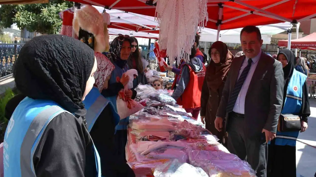 Bilecik’te gençlerin yuva kurma hayaline anlamlı destek: Hayır Çarşısı kapılarını açtı
