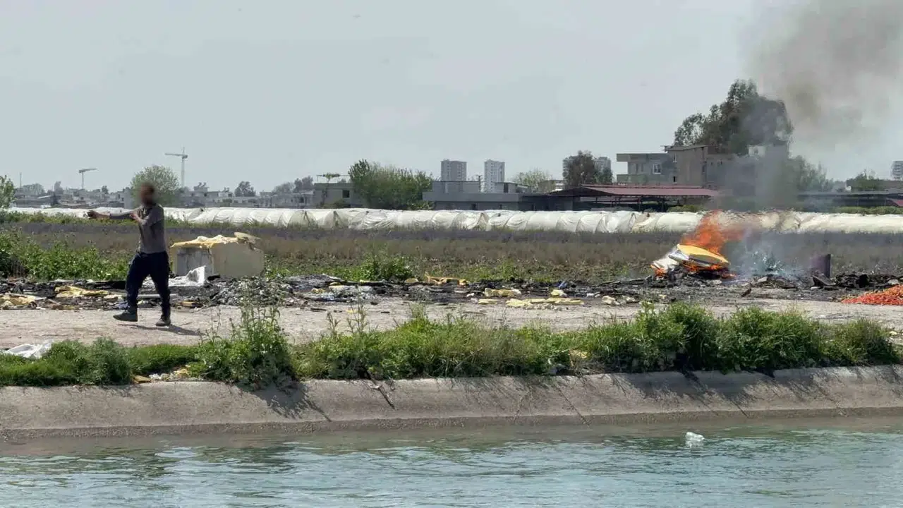 Adana'da zehirli duman isyanı: Çöpü yaktı, suçlamayı reddetti