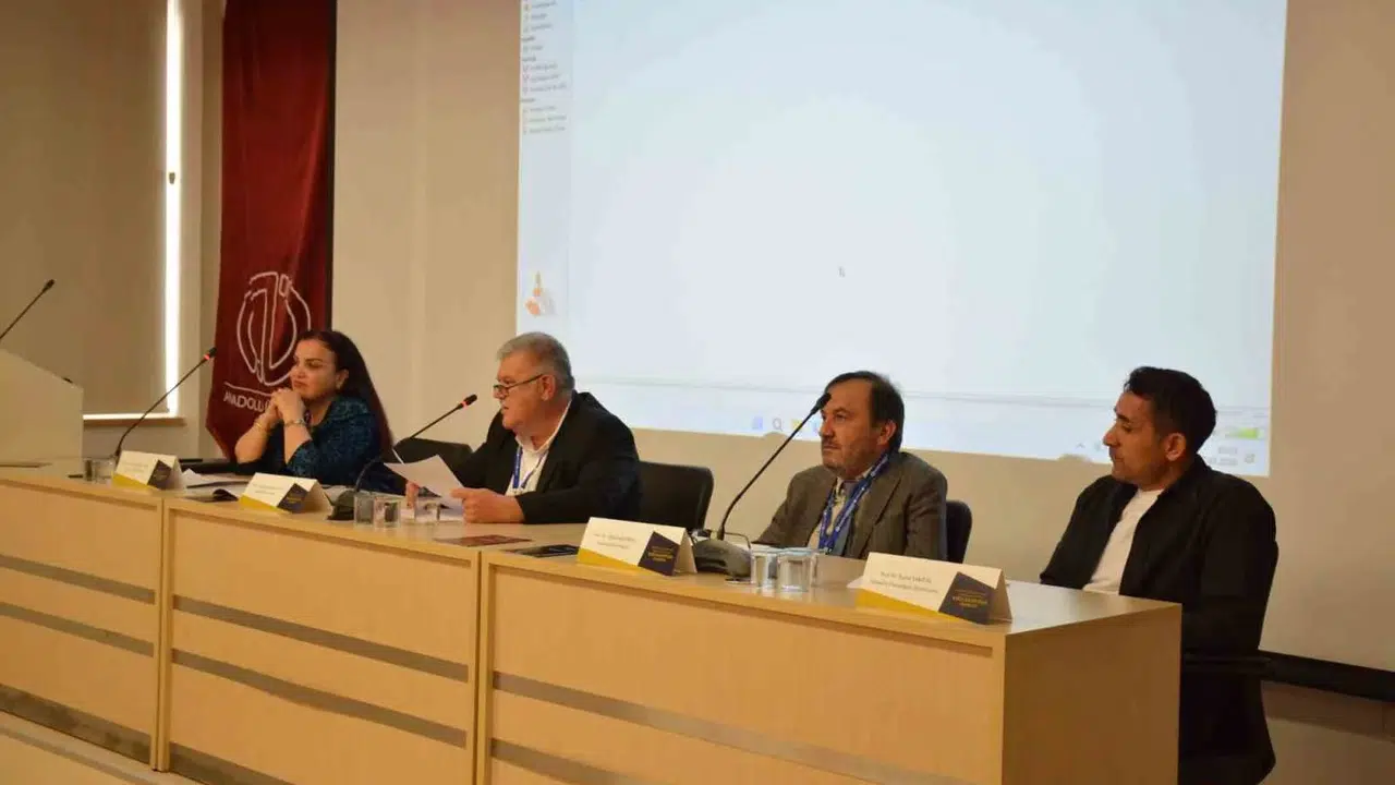 Devlet adamlığından şairliğe uzanan bir deha: Koca Ragıp Paşa akademik mercek altında