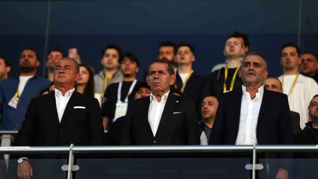 Tribünde nostalji rüzgarları: Fatih Terim eski öğrencilerini yalnız bırakmadı
