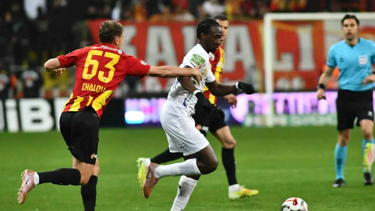Kayserispor evinde şok yaşadı: Eyüpspor deplasmanda erken golle öne geçti