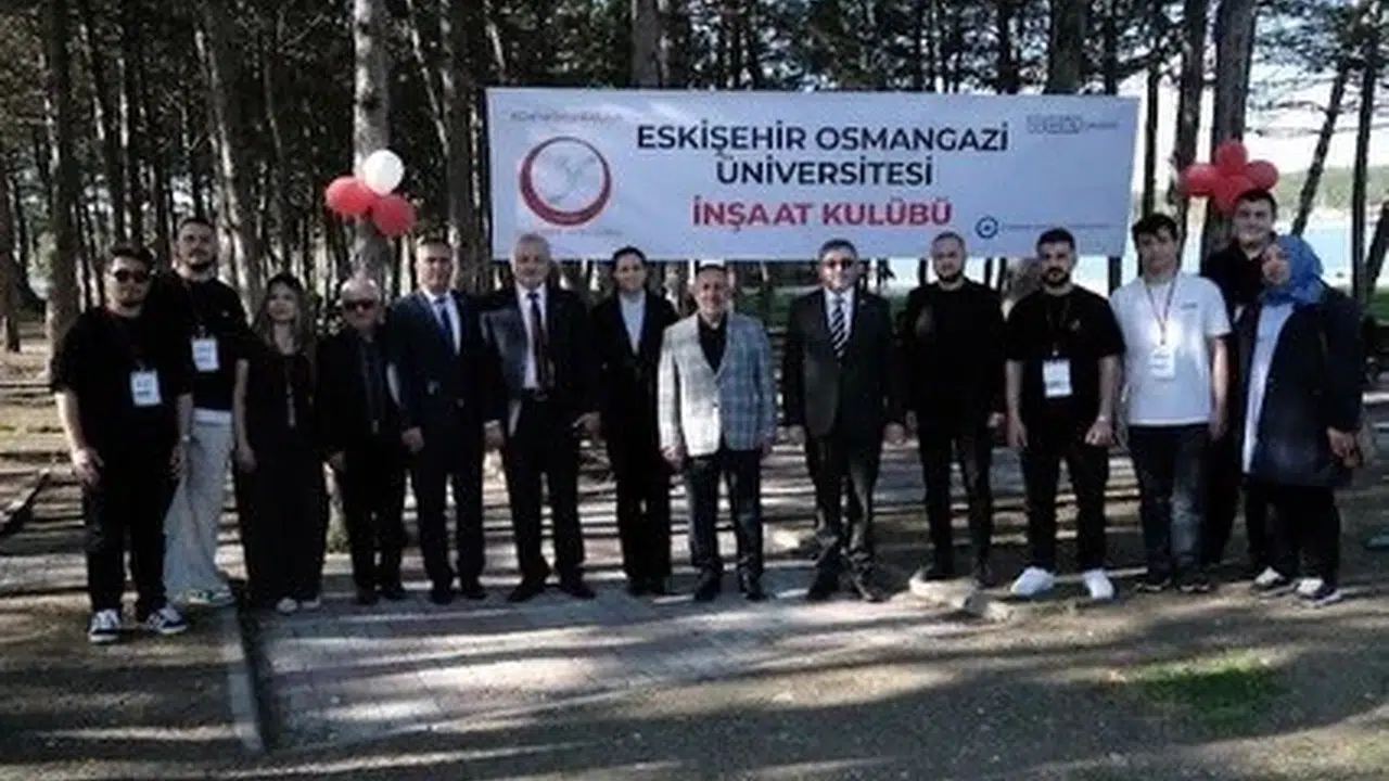 Siyasetin rotasını gençler belirliyor: Başkan Yıldırım’dan Pelitözü’nde vizyon mesajı