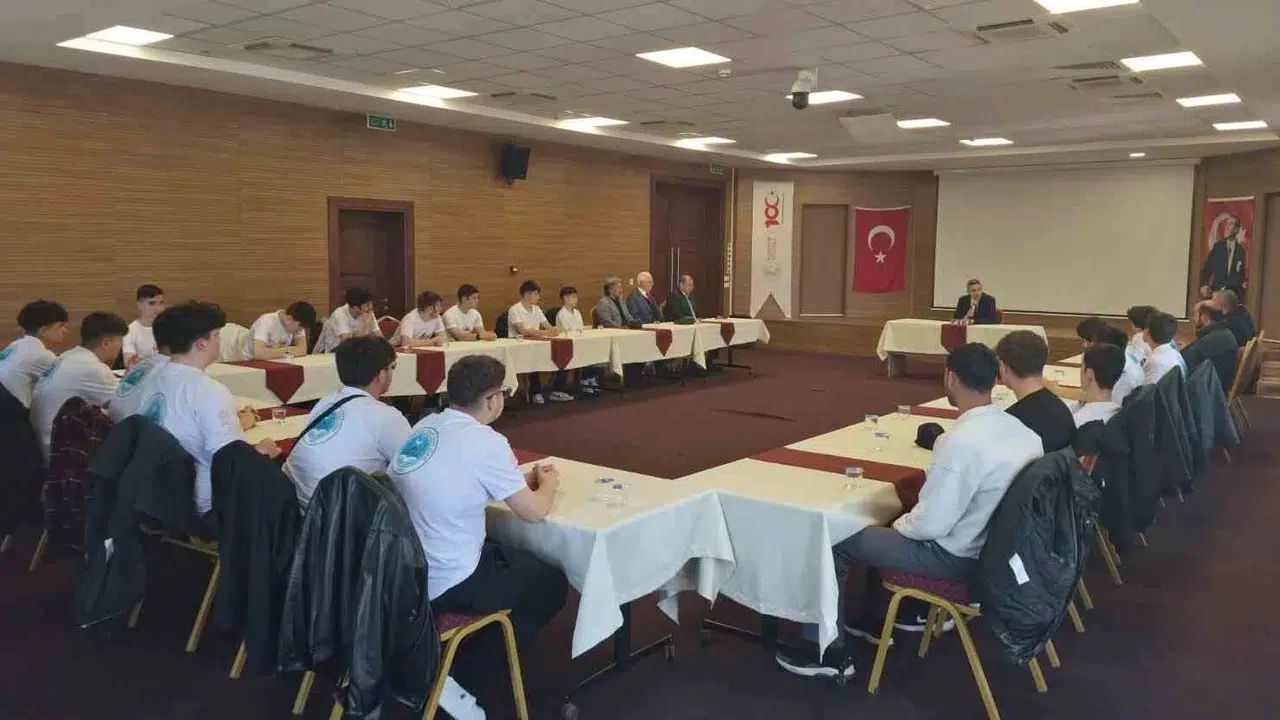 Kömürün başkentinden destanlar şehrine uzanan kardeşlik köprüsü: Gençler tarihe yolculuk yaptı
