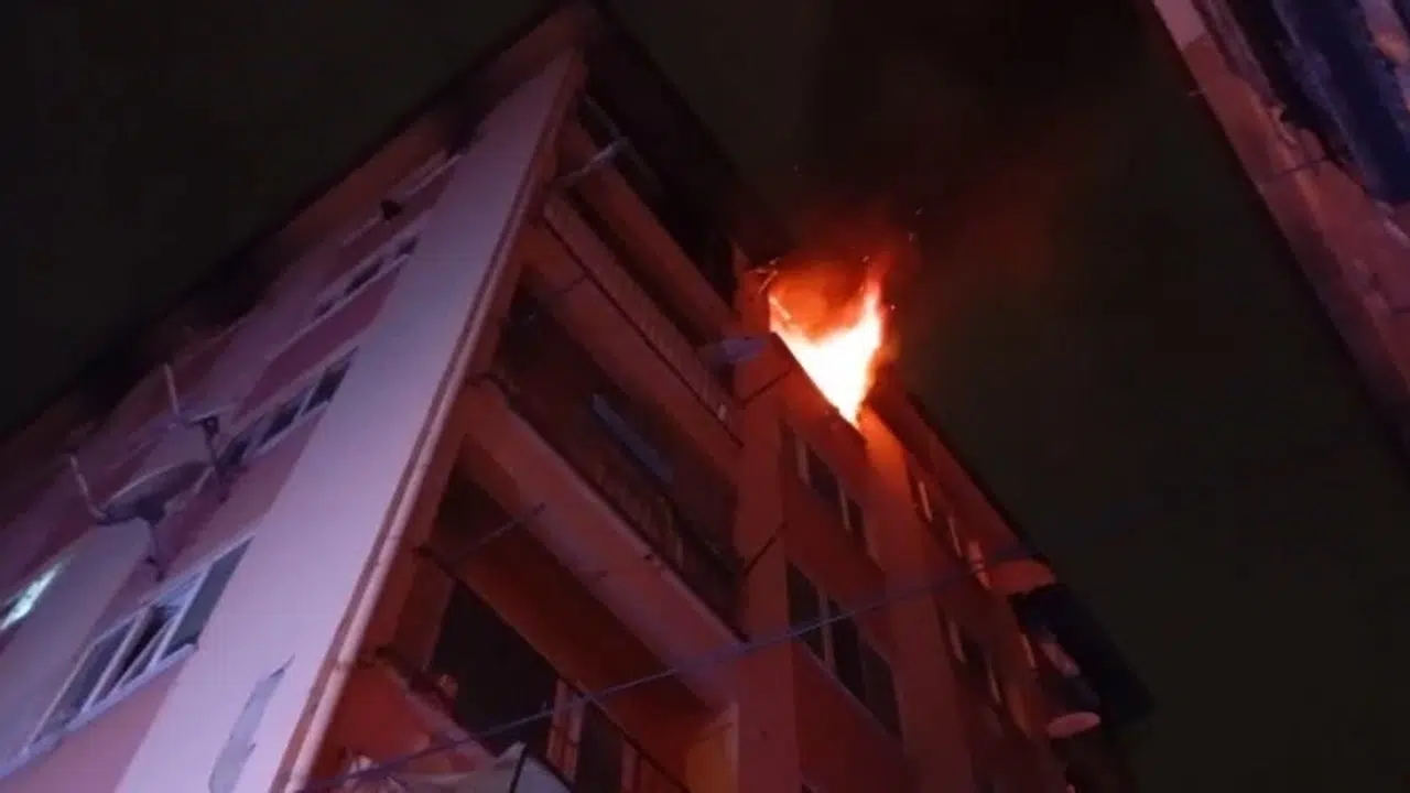 Gecenin sessizliğini alevler bozdu: Osmangazi’de 6 katlı binada korku dolu anlar