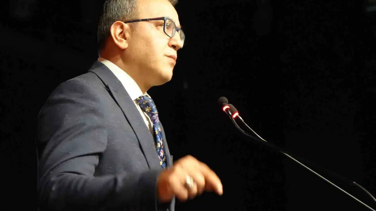 Başsavcı Aydemir’den hukuk mezunlarına tarihi uyarı: Adalet ağır bir emanettir, korkmadan taşıyın