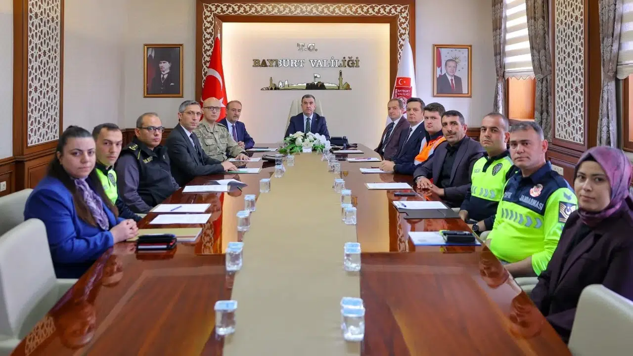 Bayburt trafiğinde yeni dönem: Vali Eldivan’dan kritik hamle