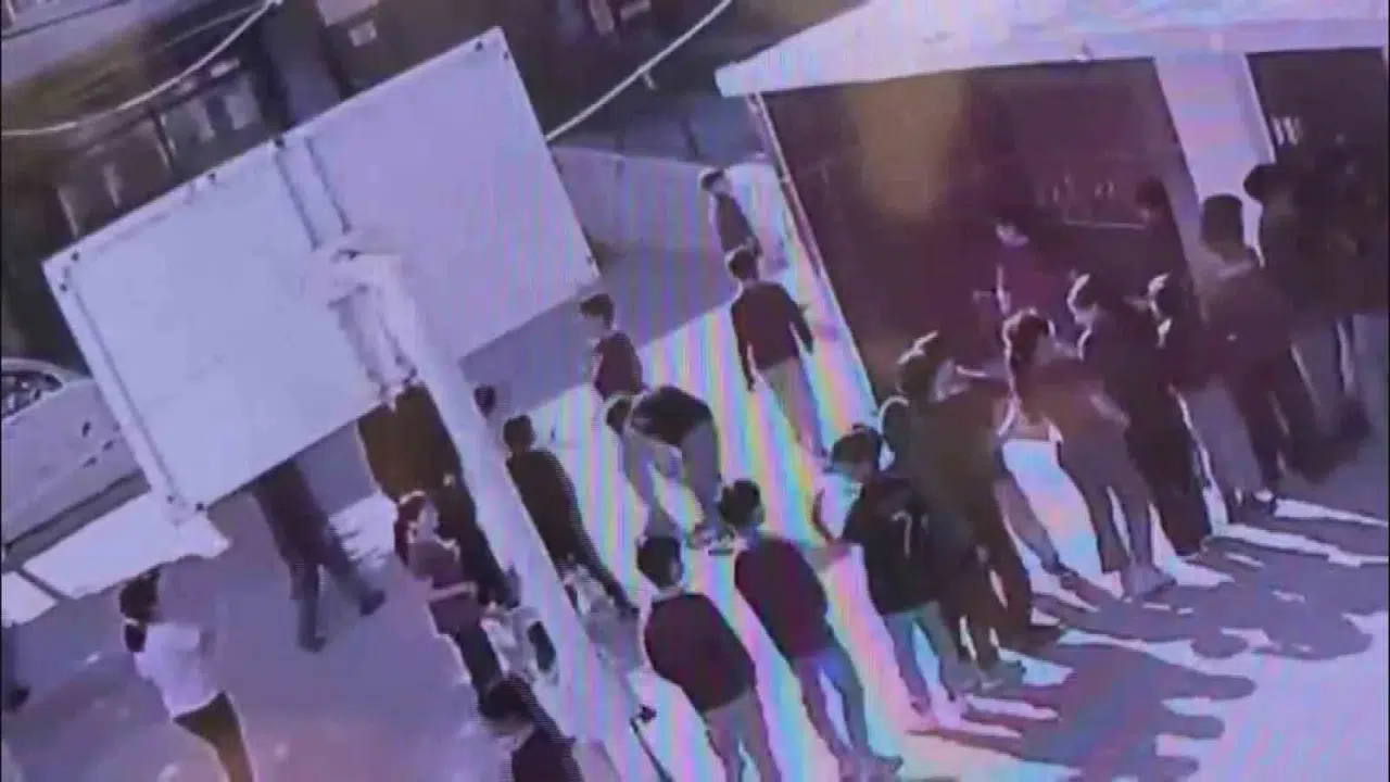 Saniyelerle yarıştı, hayat kurtaran hamleyi yaptı: Öğretmenin soğukkanlılığı minik öğrenciye nefes oldu