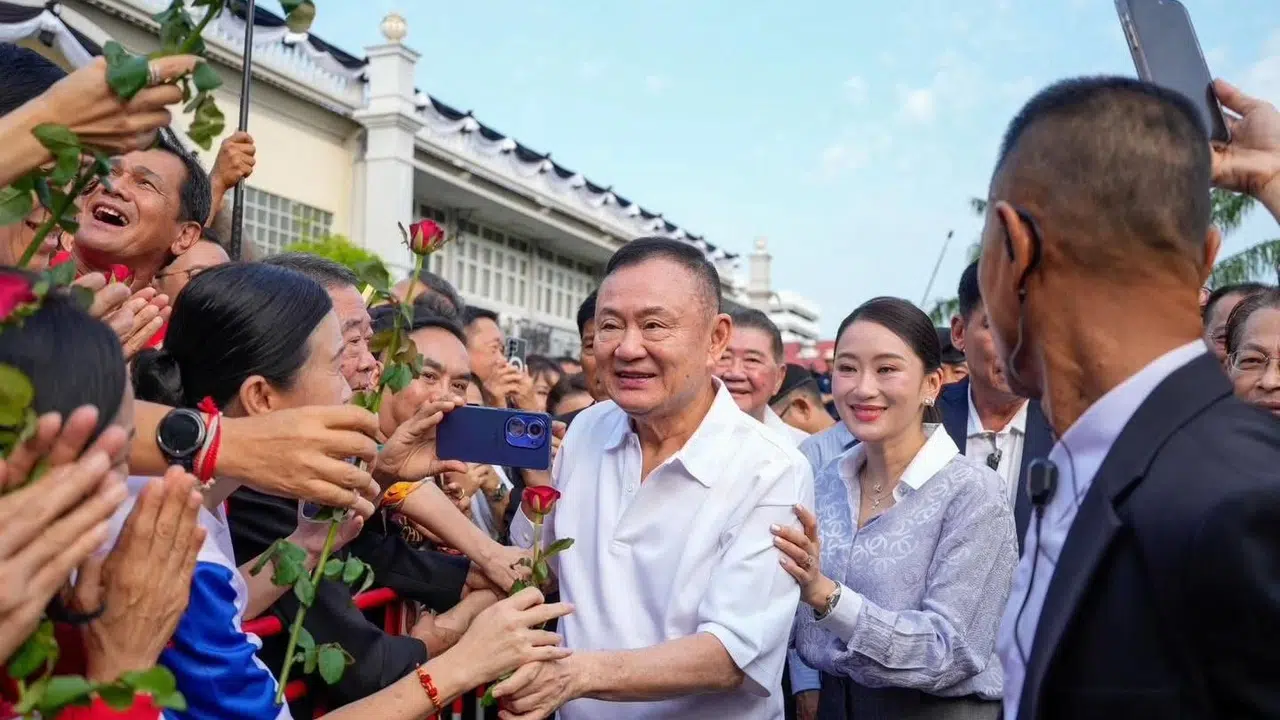 Tayland siyasetinde deprem etkisi: Tartışmalı lider Thaksin Shinawatra özgürlüğüne kavuştu