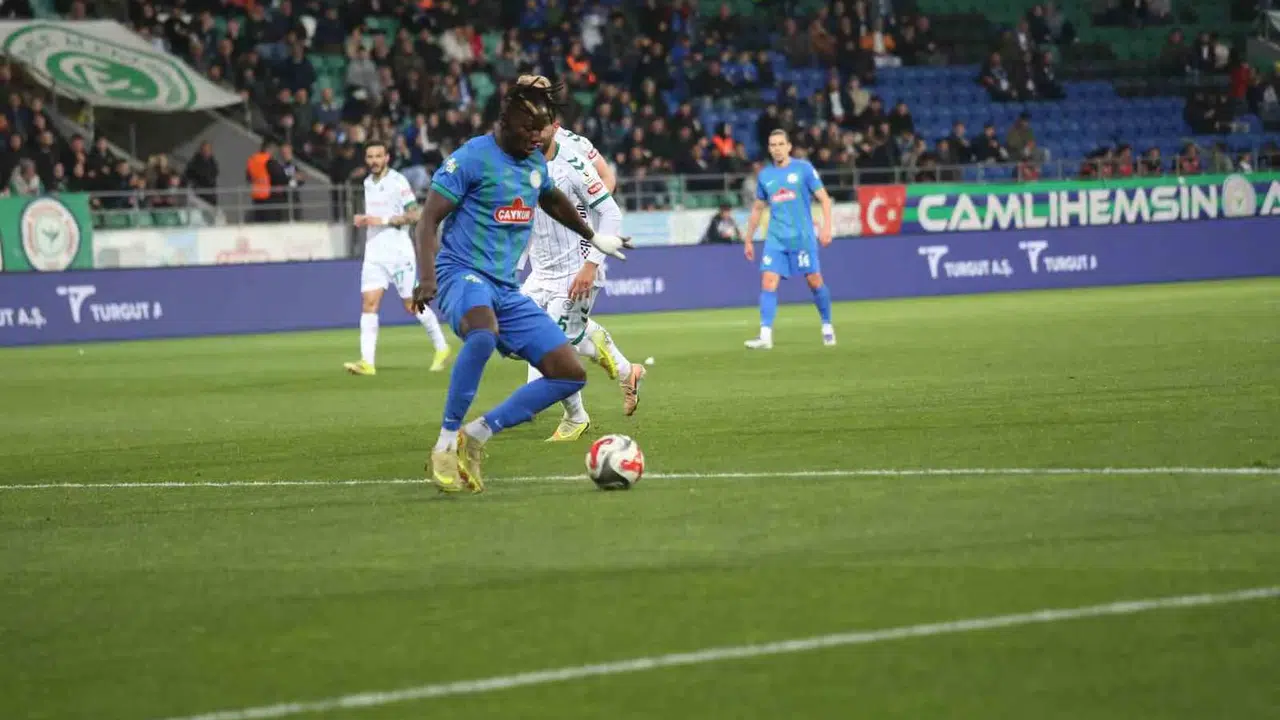 Rize'de gol düellosu: Çaykur Rizespor evinde Konyaspor'a geçit vermedi
