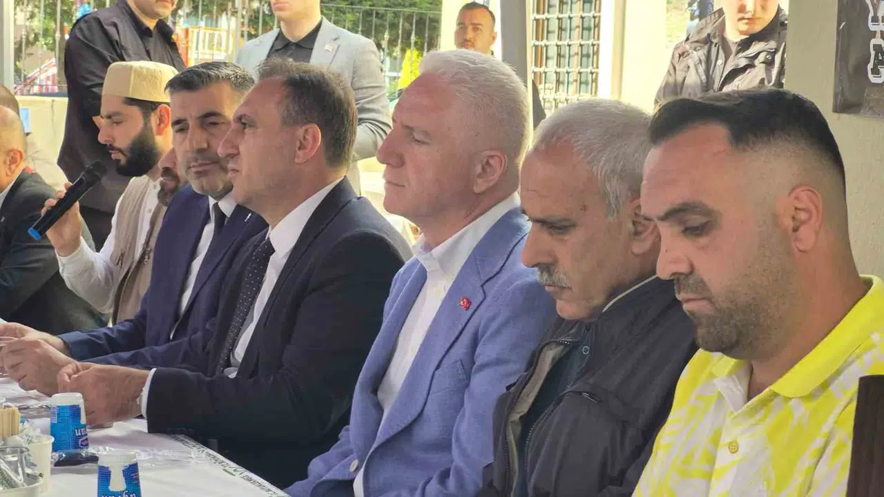 Genç yaşta hayattan koparılan Abdulbaki için dualar edildi: Vali Gül acılı aileyi yalnız bırakmadı