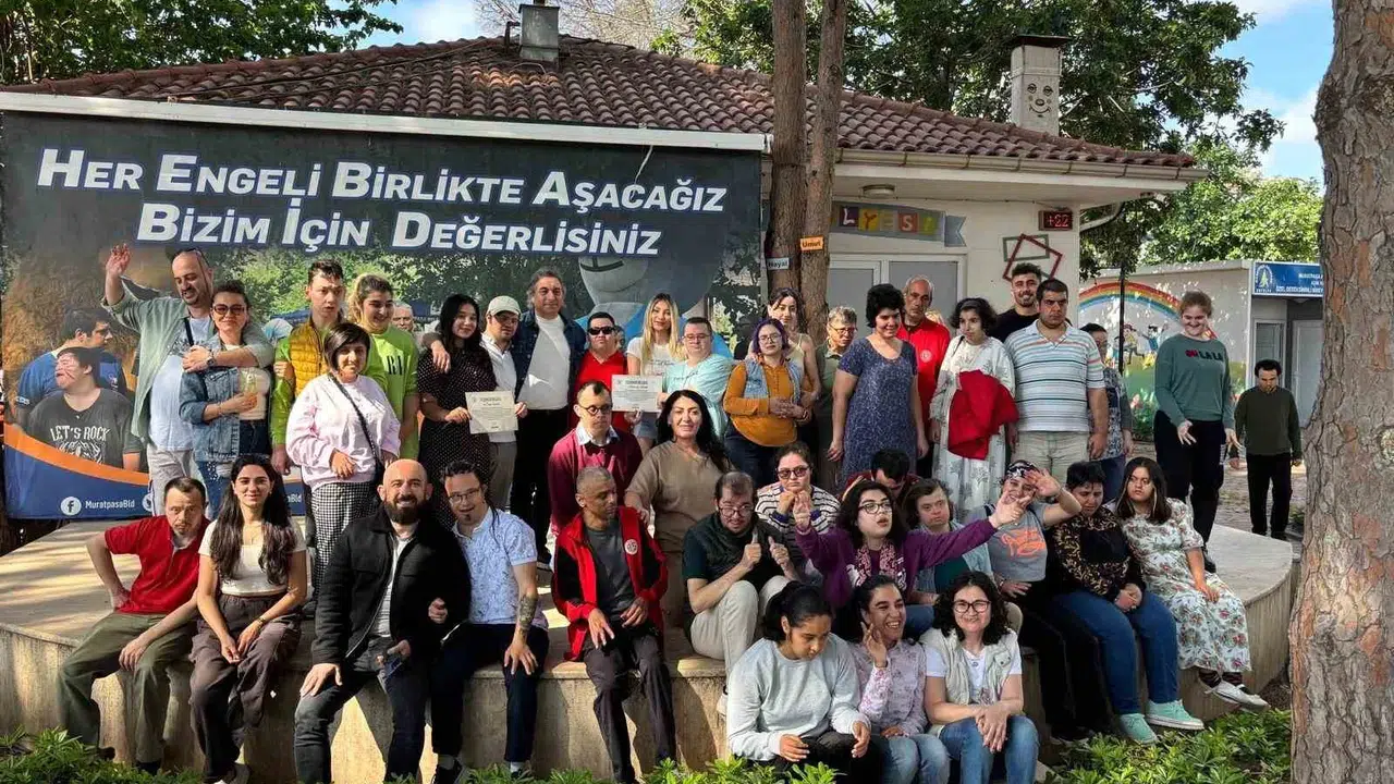 Engelleri aşan sevgi köprüsü: Antalya’nın özel merkezi 11 yaşında