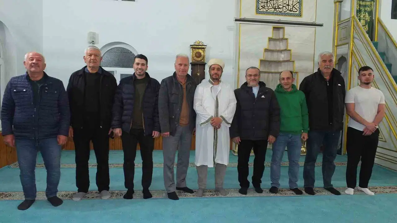 Burhaniye’nin yeni müftüsü sahaya indi: Cemaatle ilk buluşma Ören’de gerçekleşti