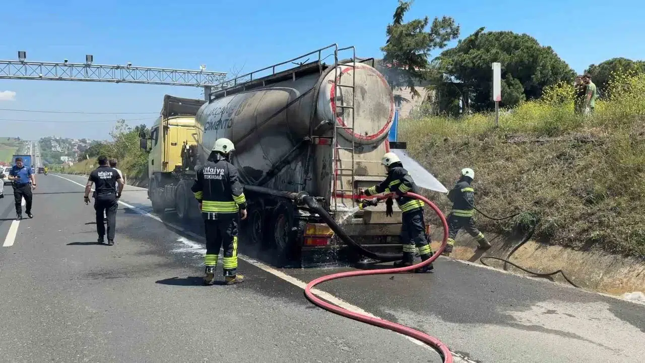 Yolun ortasında kabus dolu anlar: Beton mikseri alev topuna döndü