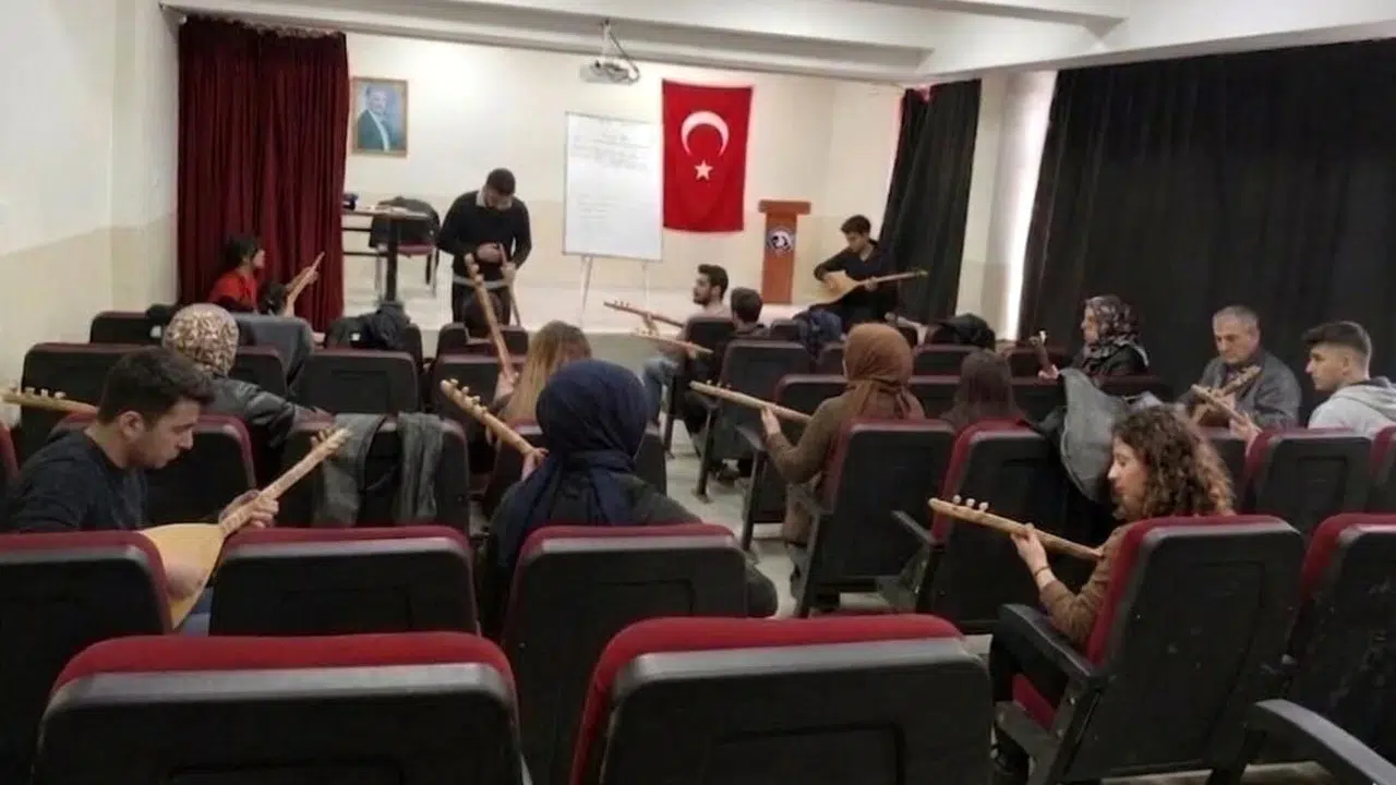Tercan’da yetenekler gün yüzüne çıkıyor: 173 kursiyer el emeği ürünlerle geleceğe hazırlanıyor