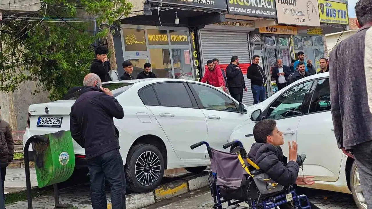 Hasköy’de yürekleri ağza getiren kaza: Ucuz atlatıldı