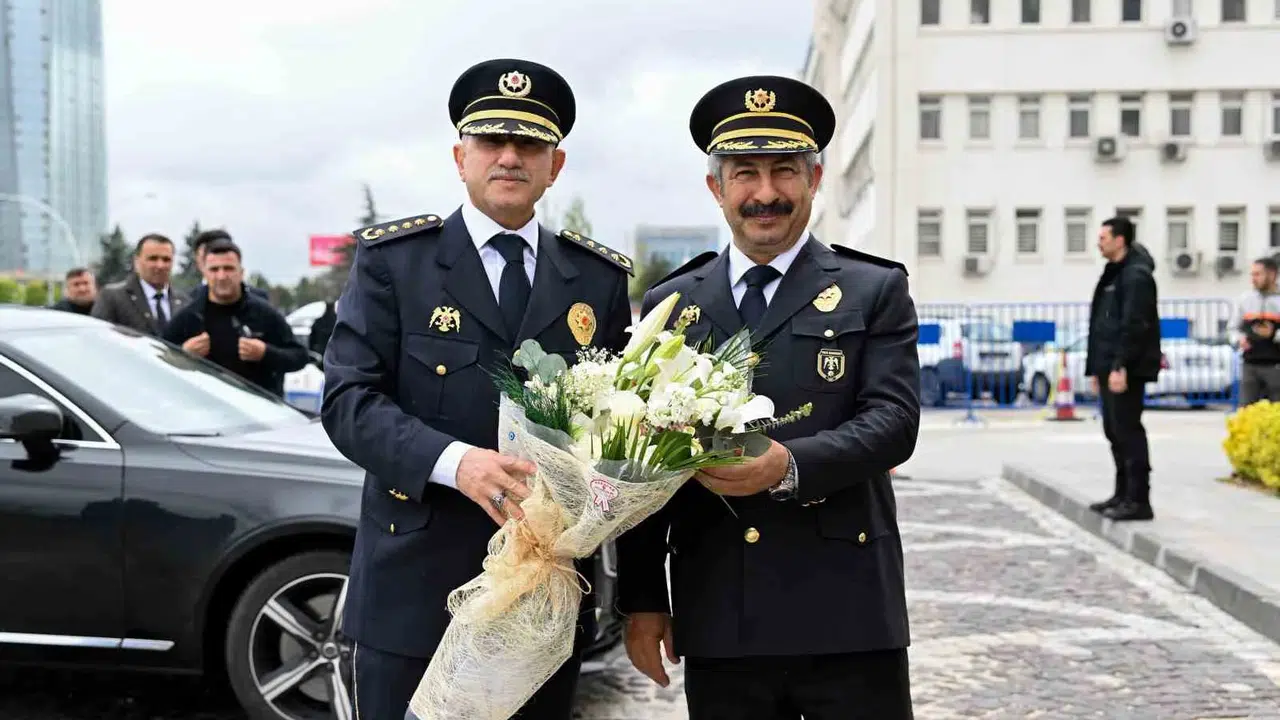 Başkentte yeni dönem: Maksut Yüksek koltuğuna oturdu
