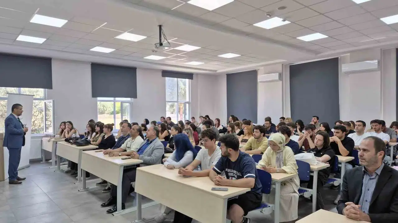 Gençleri bağımlılıktan korumanın yolu aile bağlarından geçiyor: Milas’ta dikkat çeken panel