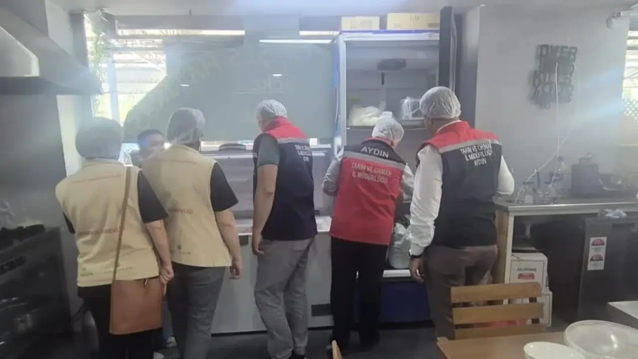 Aydın yolunda lezzet denetimi: Çöp şiş durakları mercek altına alındı
