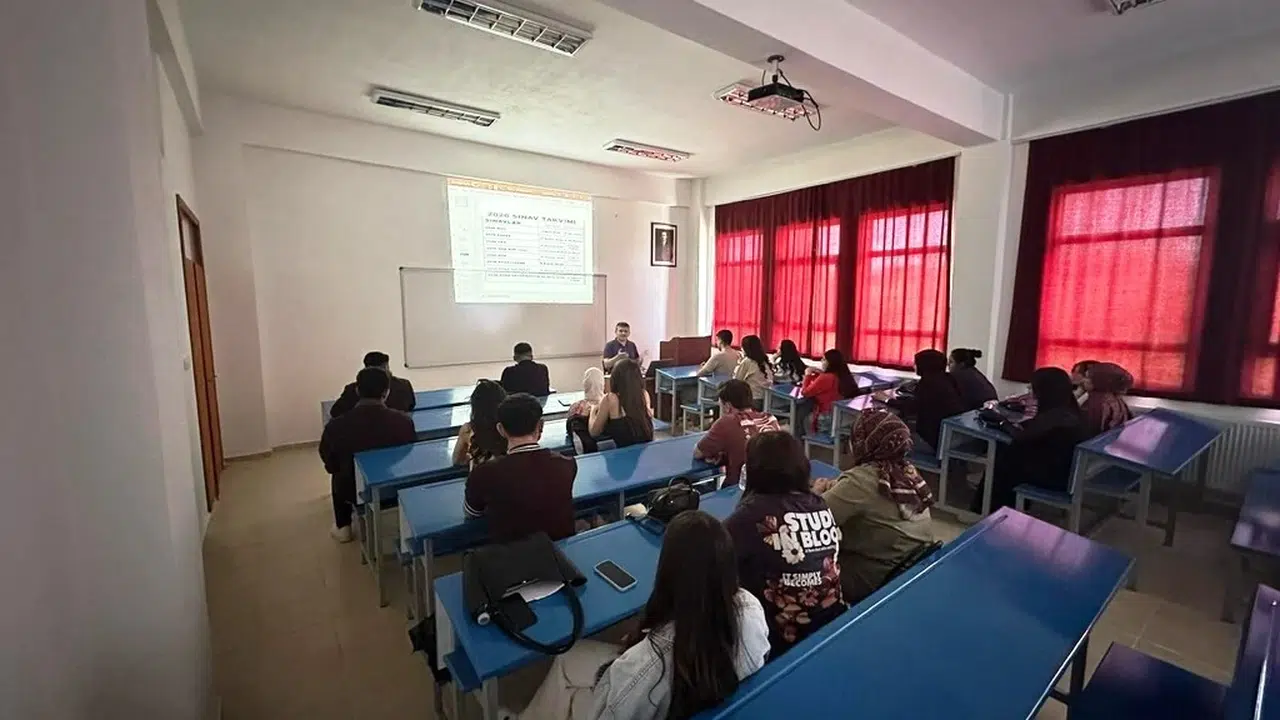 Sadece ders notu değil kariyer rotası: Hisarcık MYO’da danışmanlık seferberliği