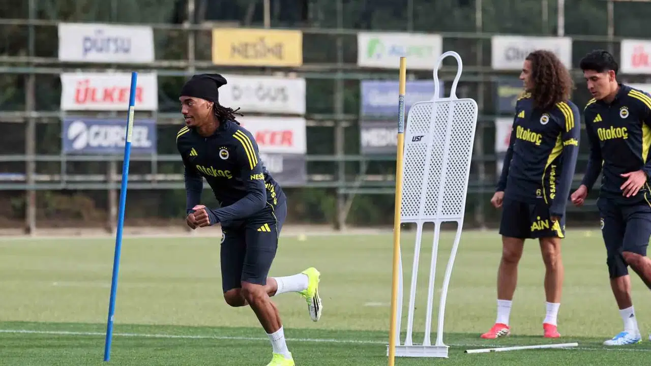 Fenerbahçe'de Başakşehir mesaisi bitti: Sarı-lacivertliler kampa girdi