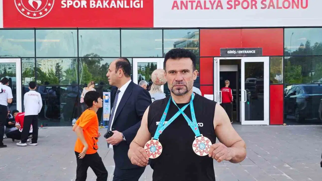 Mardin’in gururu ringlerde devleşti: Bir günde 6 maç yaptı, dünya ikinciliğini kaptı