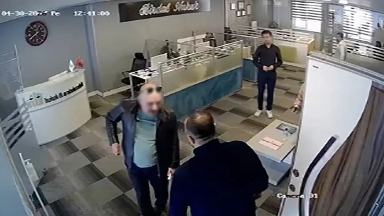 Avukatın bürosunu kana bulayacaktı: Sosyal medyadaki görüntüler saldırganı yaktı