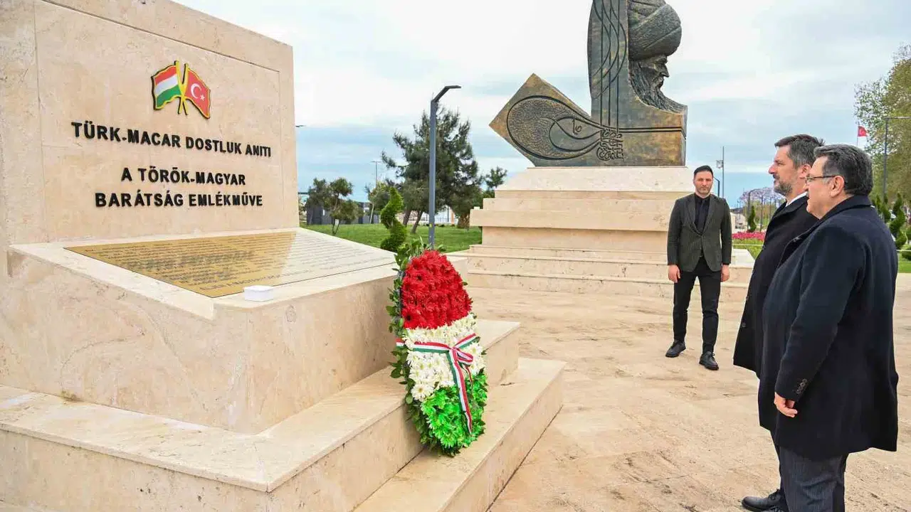 Cihan Padişahı Trabzon’da anılıyor: Kılıcındaki hamsi figürüyle toprağına bağlılığını gösterdi