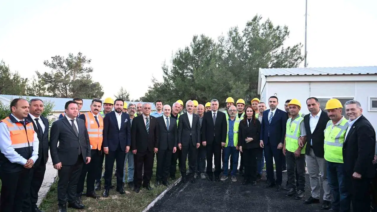 Mersin'in ulaşım çehresi değişiyor: 35 dakikalık zaman kazancı ekonomiye milyarlarca lira katkı sağlayacak