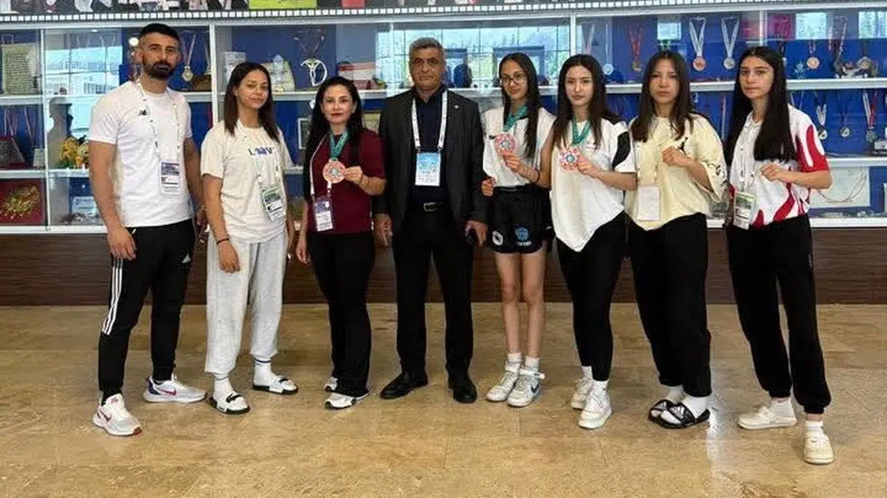 Besni’nin gurur tablosu: Dünya arenasında madalyaları topladılar