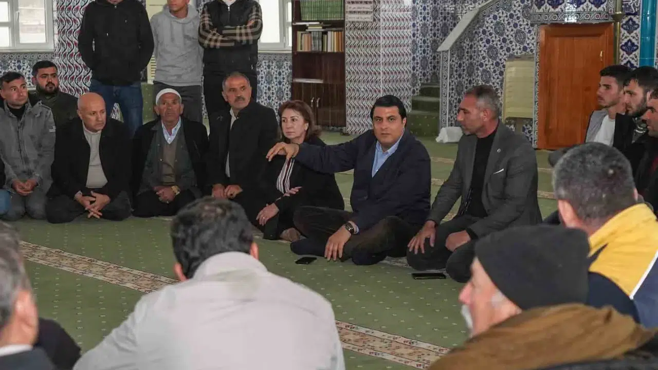 Gaziantep’te fırtına mesaisi: Başkan Yılmaz sahada yaraları sarıyor