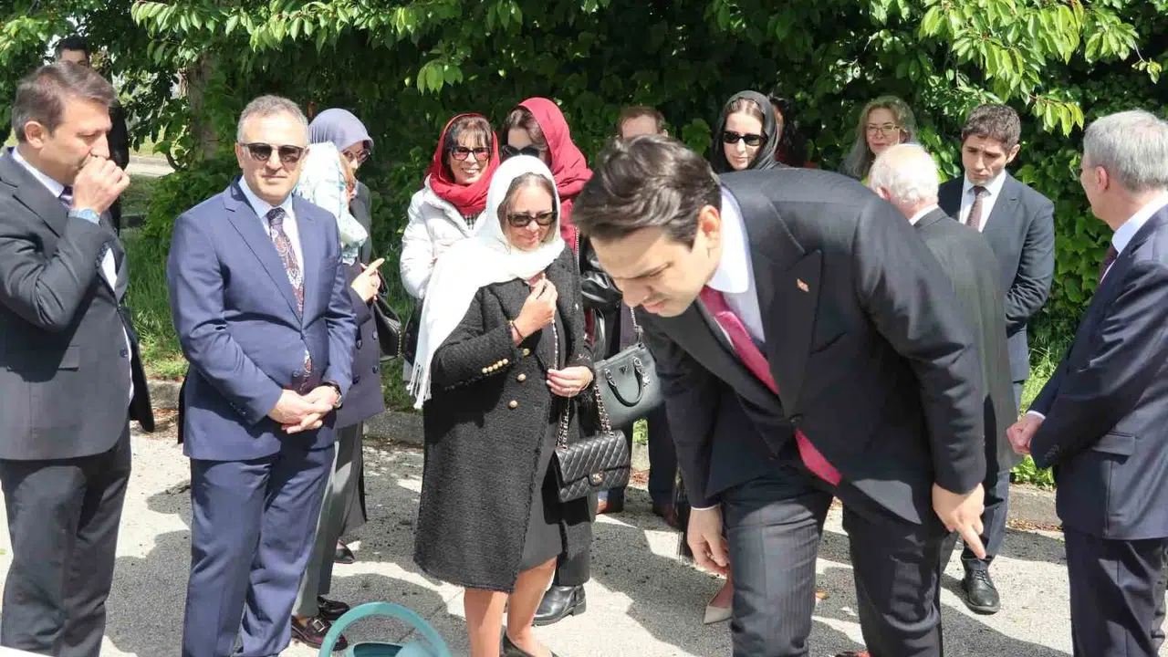 Paris’te vefa nöbeti: Osmanlı hanedanının iki değerli ismi için anlamlı restorasyon