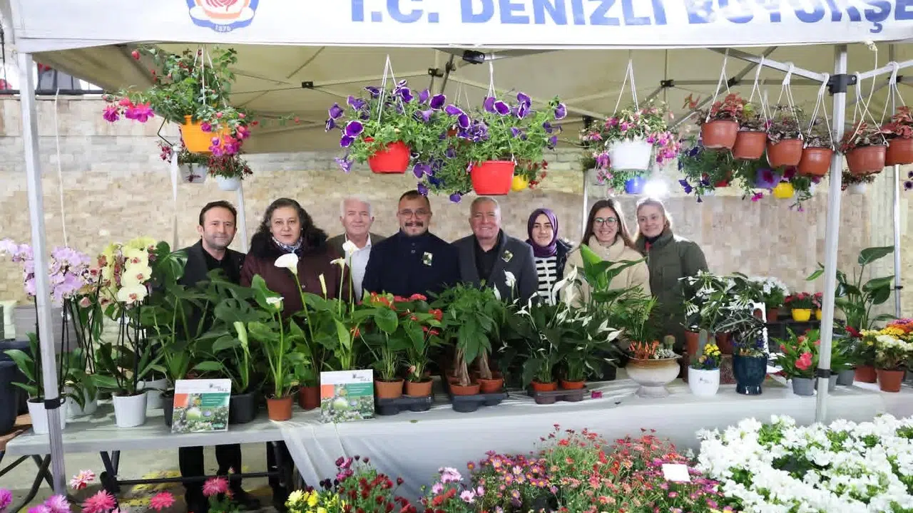 Toprağın mirası Honaz’da yeşerdi: 30 bin fide ve binlerce tohum toprakla buluştu