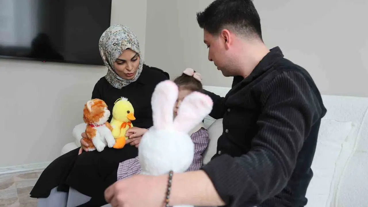Tahta kurusundan kurtulmak isterken canlarından oluyorlardı: İlaçlama faciasında 2 yaşındaki Leyla ölümün kıyısından döndü
