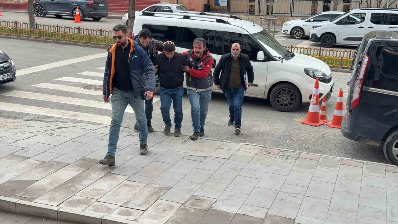 Erzurum’da dehşet gecesi: Yarım saat arayla iki saldırı düzenleyen şüpheli hakim karşısında