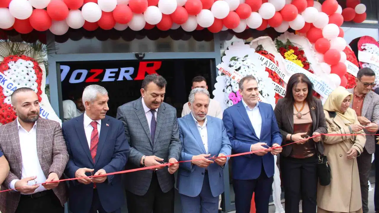Talas’ta yeni buluşma noktası: Dozerr Kafe 38 kapılarını açtı